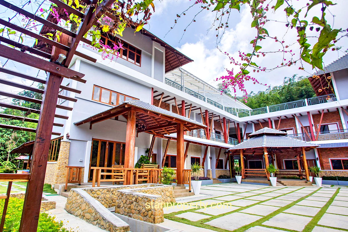 Janda Baik Stunning Resort Bungalow Land