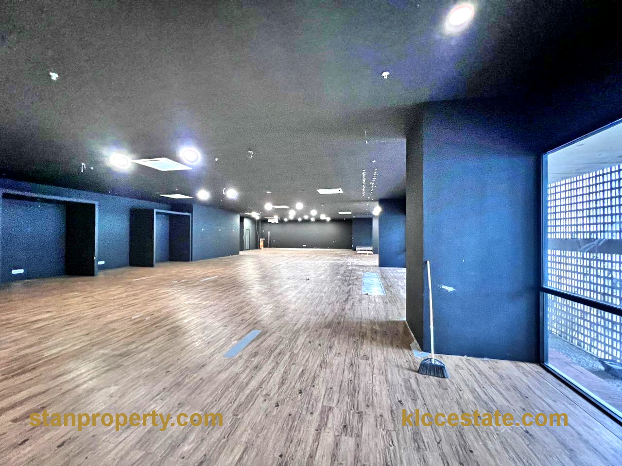 PJ Shop For Rent