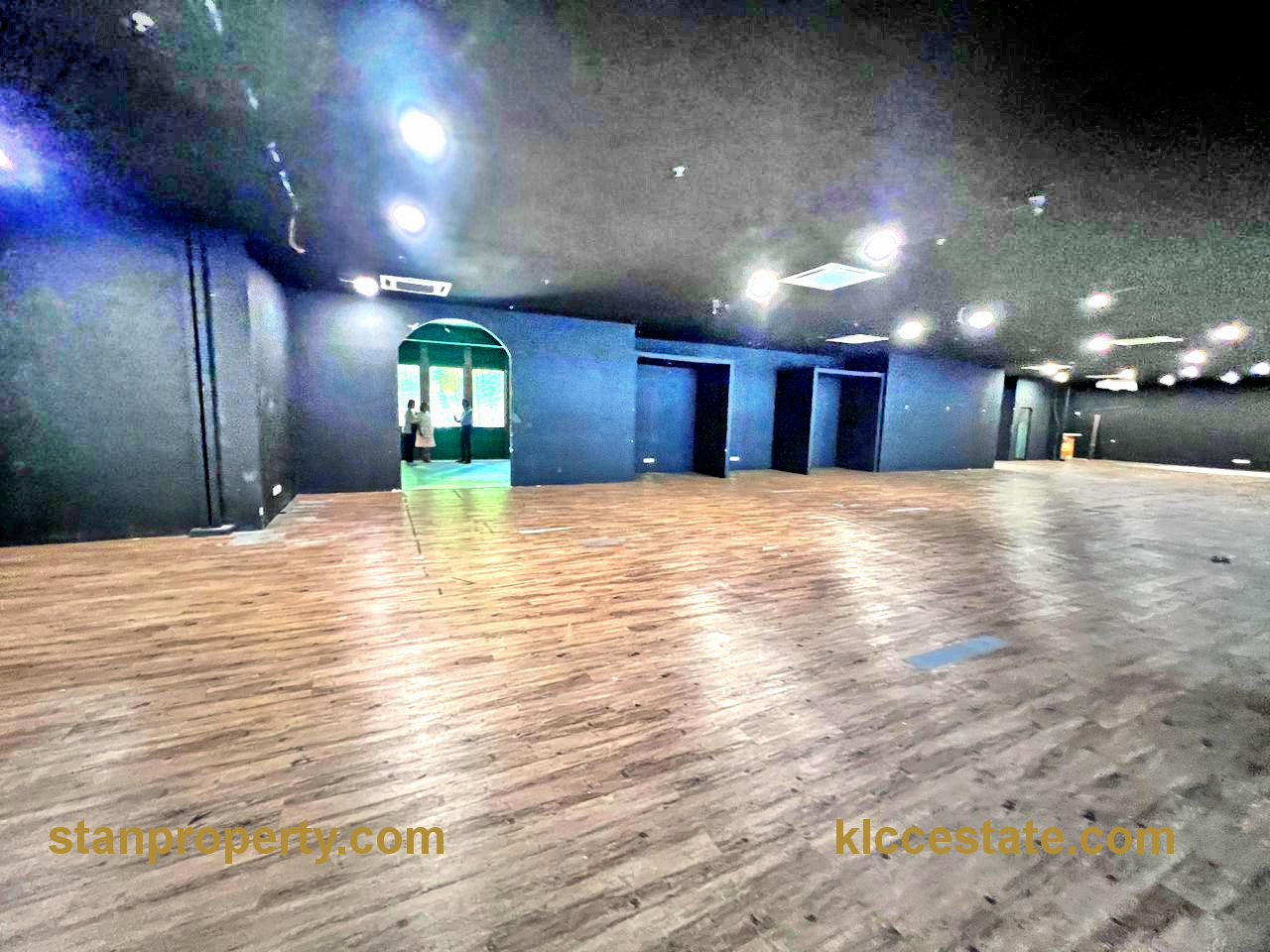 PJ Shop For Rent