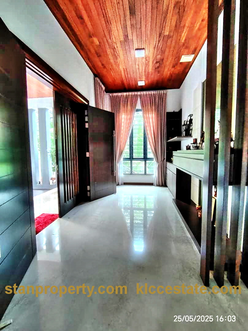 Seri Kembangan Bungalow