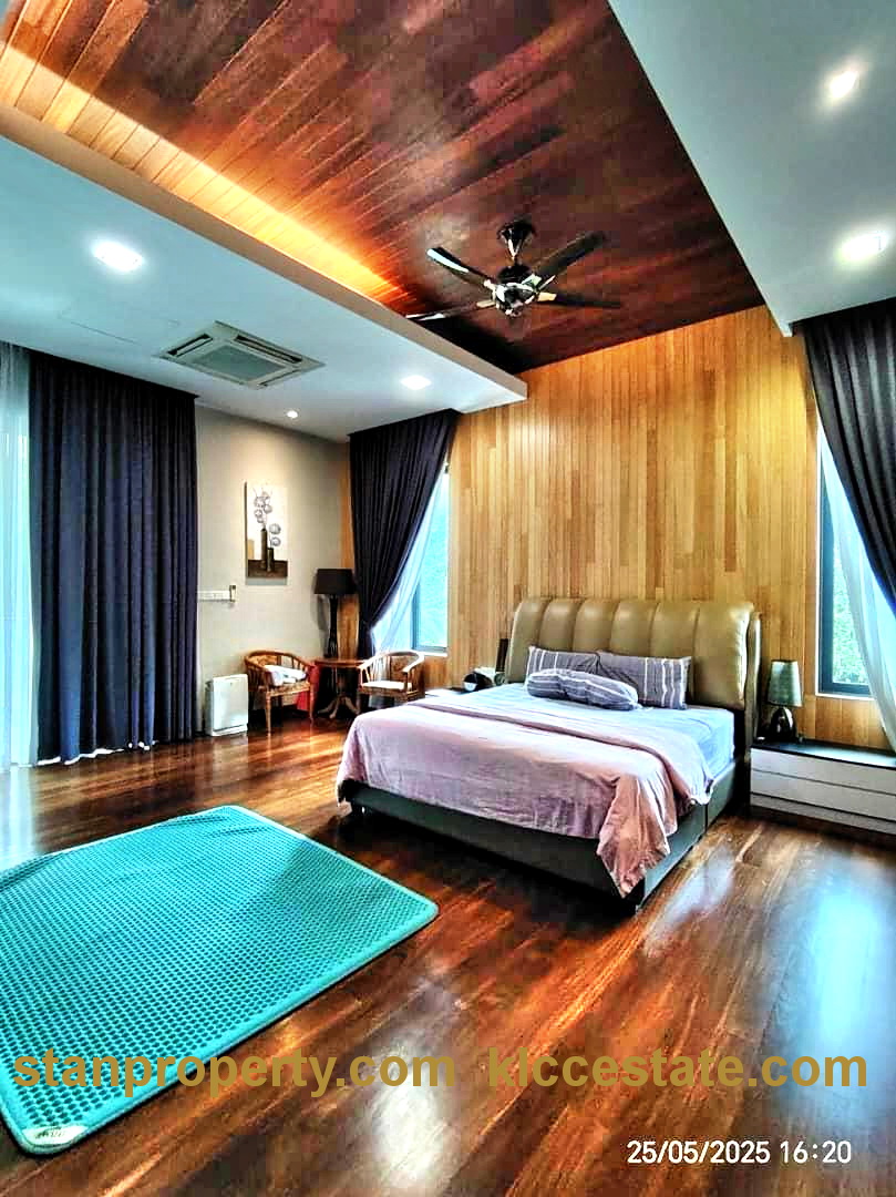 Seri Kembangan Bungalow