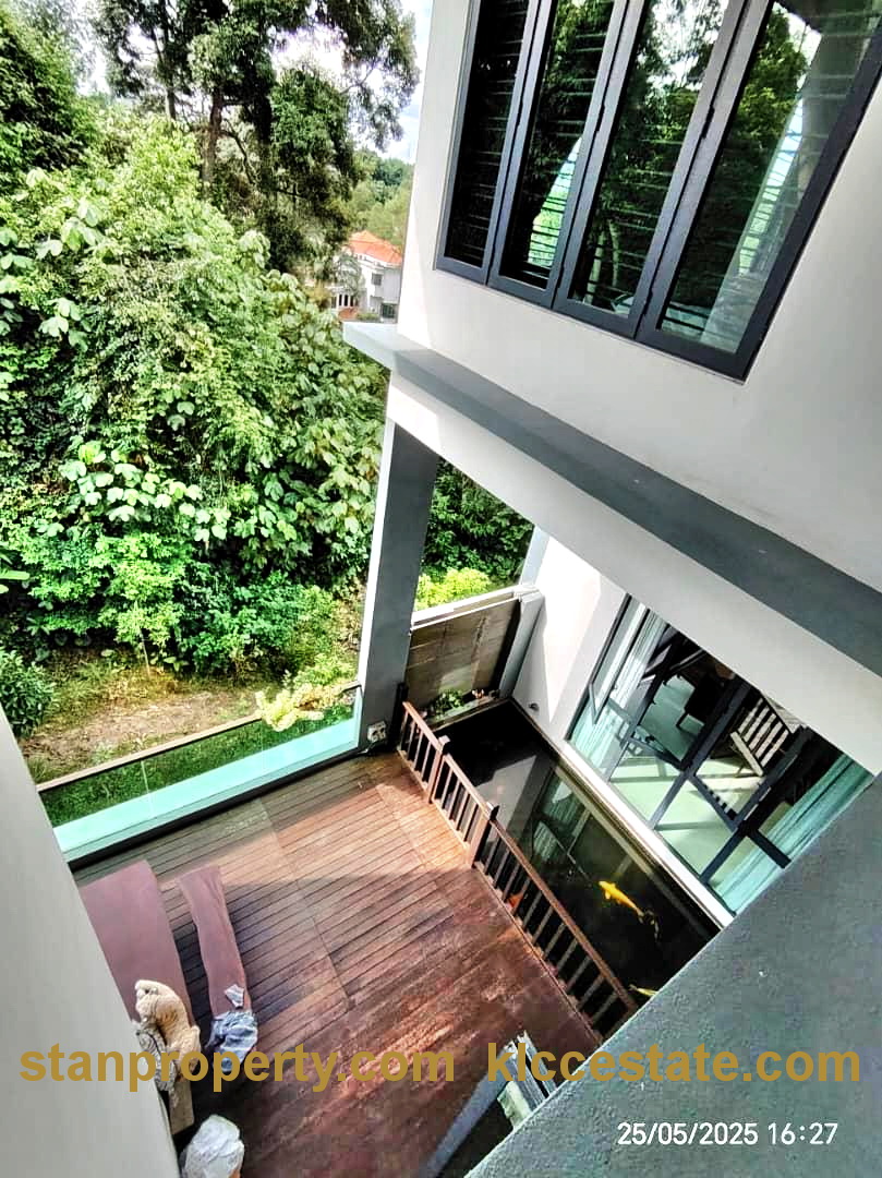 Seri Kembangan Bungalow