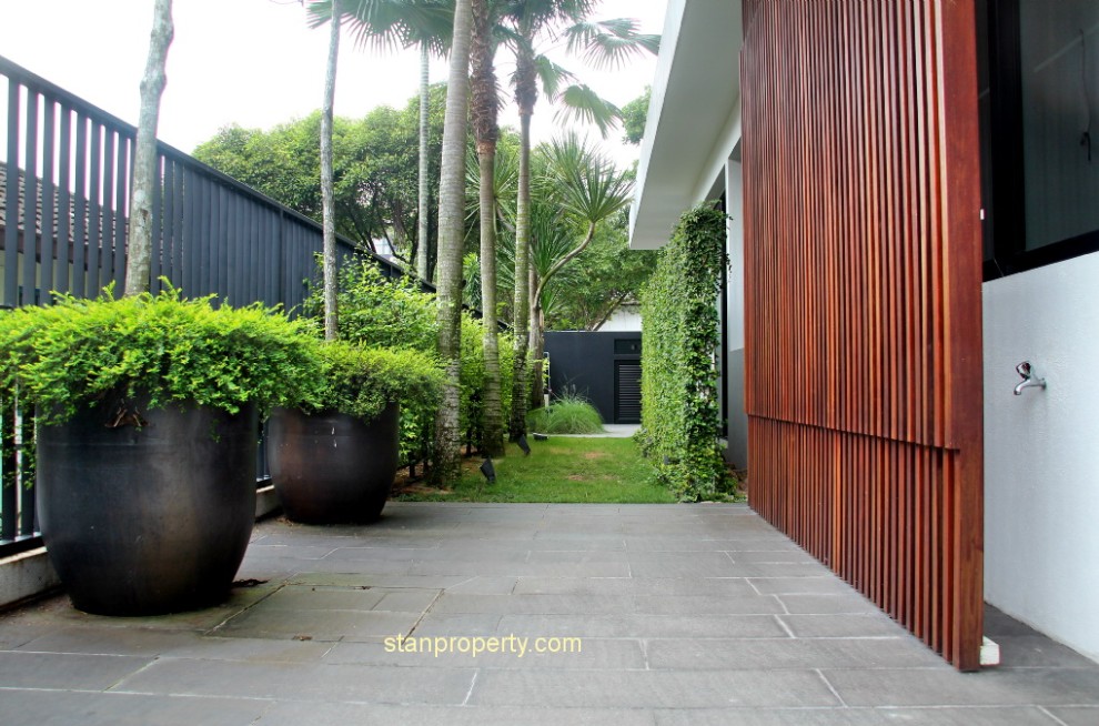 Stanproperty Tropical Villa