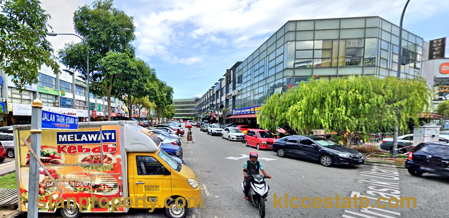 Corner Shop Medan Niaga Tasik Damai